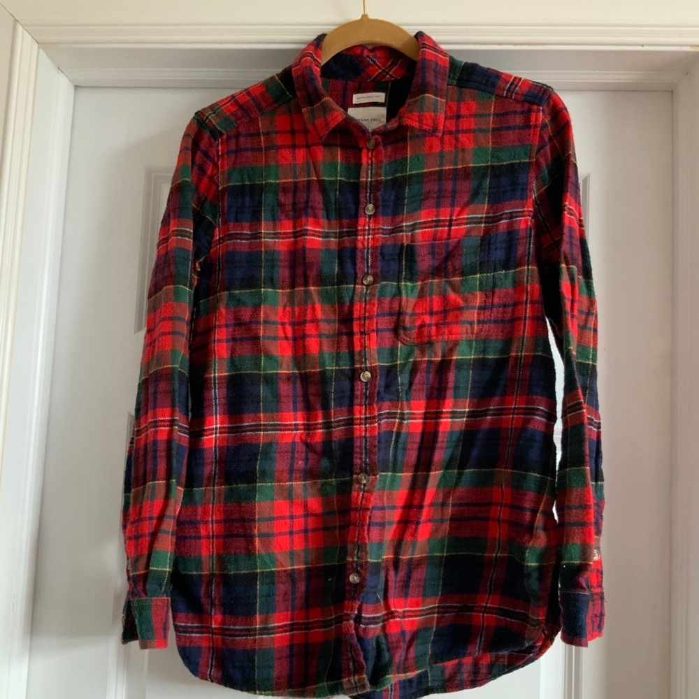 AE plaid flannel shirt - size M